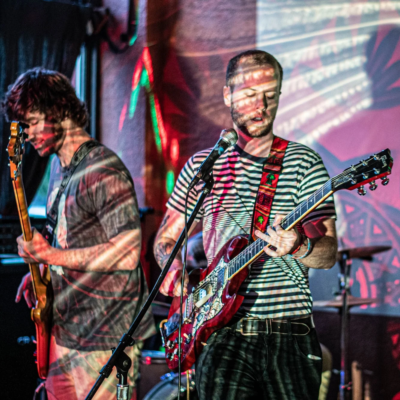 ATOMICMOMMA TURNTURNTURN DESIGNGLASS PDX