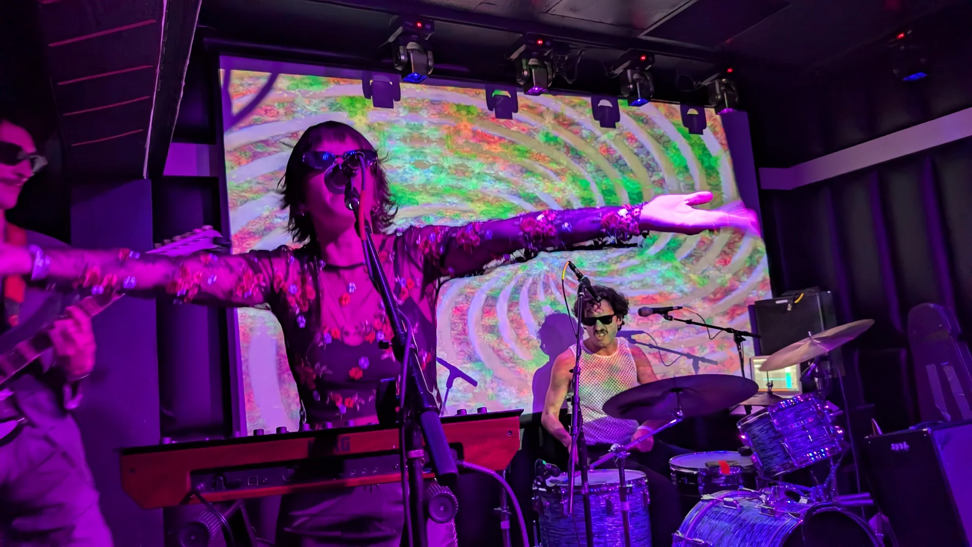 SODABAR DUMBOGETSMAD HYPNOPATTERNS