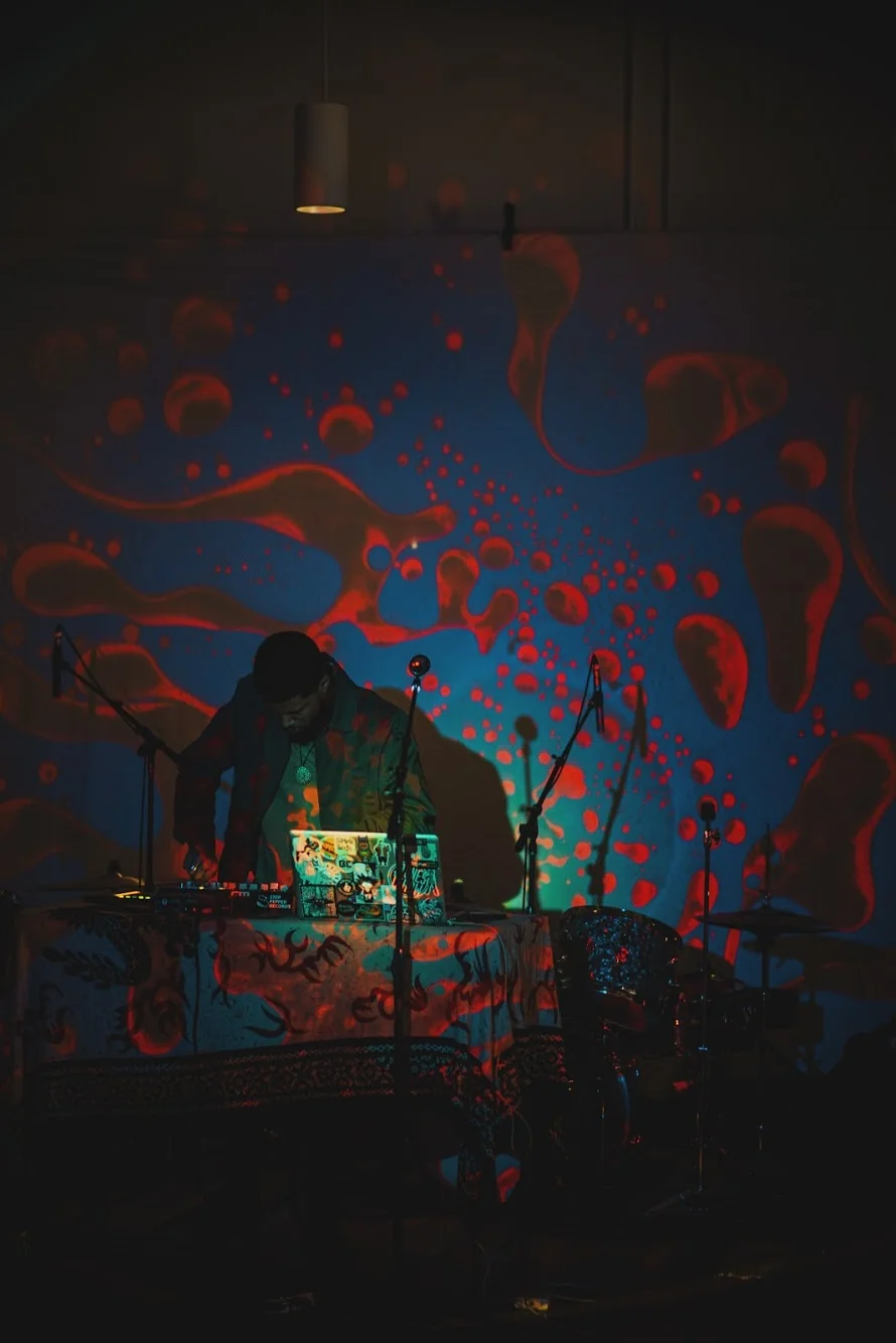 OMARIJAZZ NIKEHQ BENEFITSHOW SQUISHPLATE