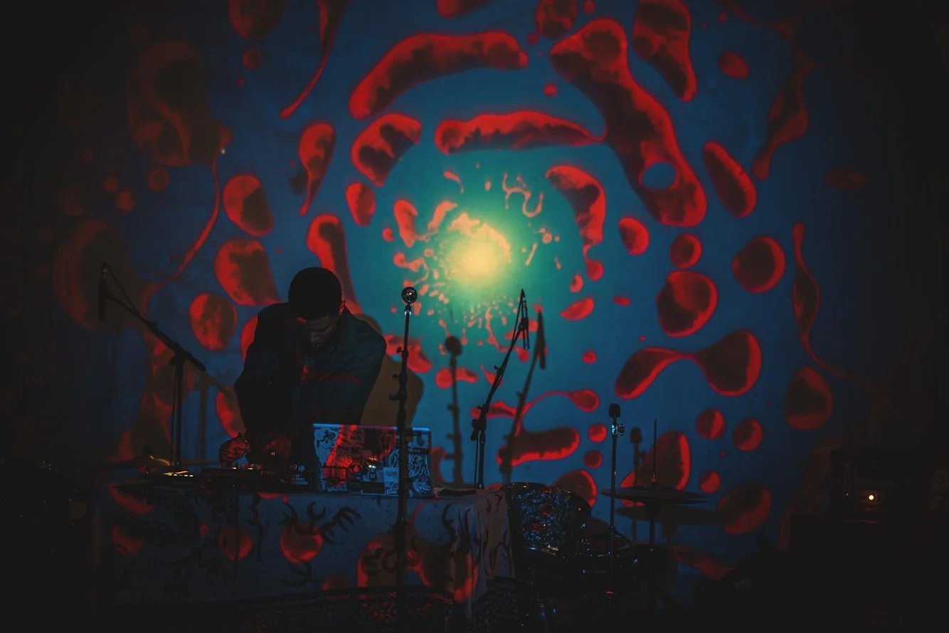 OMARIJAZZ NIKEHQ BENEFITSHOW SQUISHPLATE