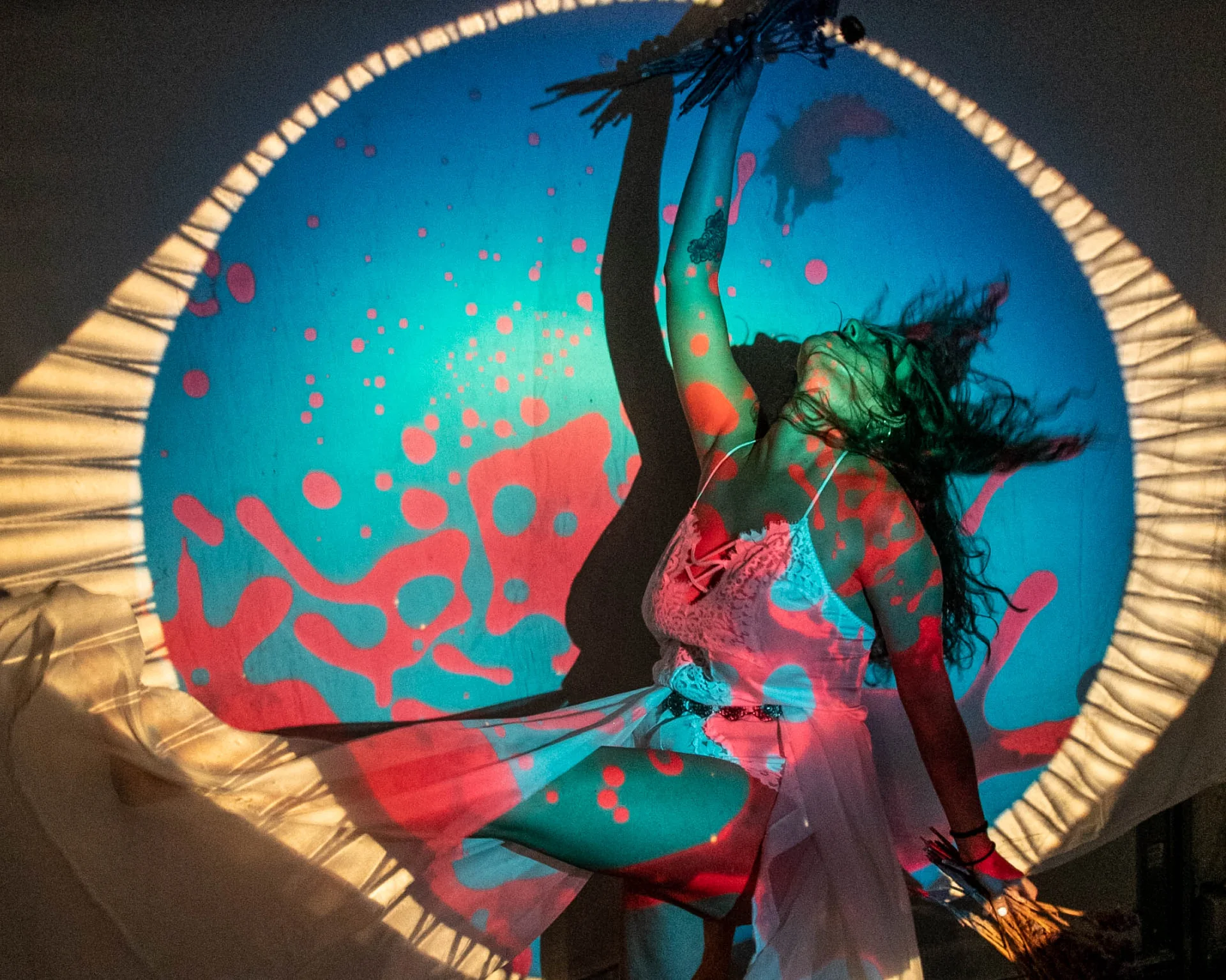 EYE CANDYDISH BLUE PINK